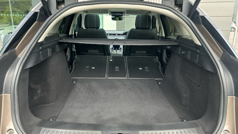 Land Rover Range Rover Velar 2.0 P250 SE 5dr Auto Petrol Estate